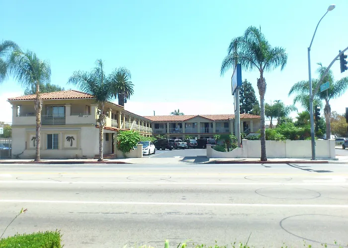 Santa Ana Travel Inn